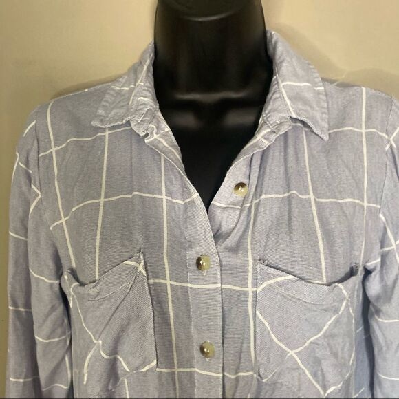 SIM & Sam Blue Plaid Button down 3/4 sleeves hi-low blouse - Picture 3 of 9